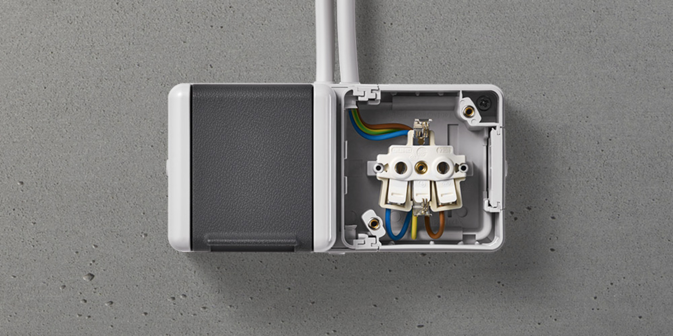 Doppelsteckdose mit Trennsteg bei HT-Elektrotechnik in Kleinwallstadt